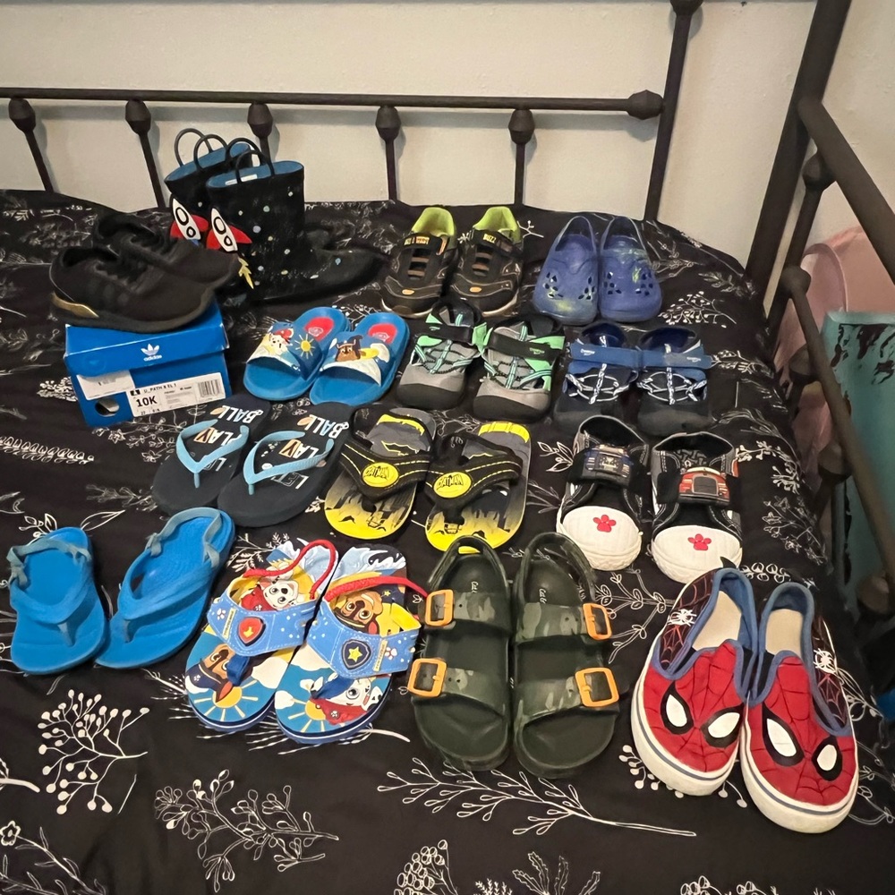 Adidas Kids Black and Blue Sandals